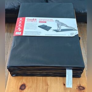 💪NWT: GoodLife Fitness Folding Exercise Mat